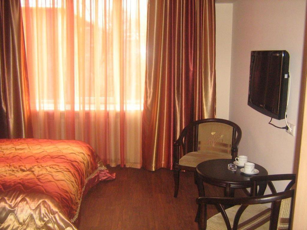 אלמטי Kausar Hotel חדר תמונה