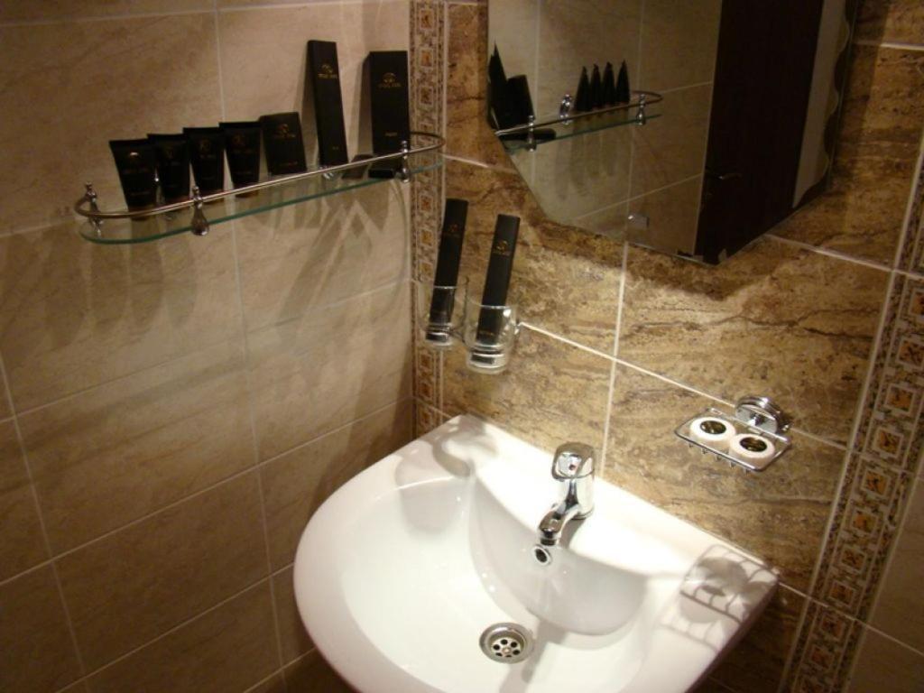 אלמטי Kausar Hotel חדר תמונה