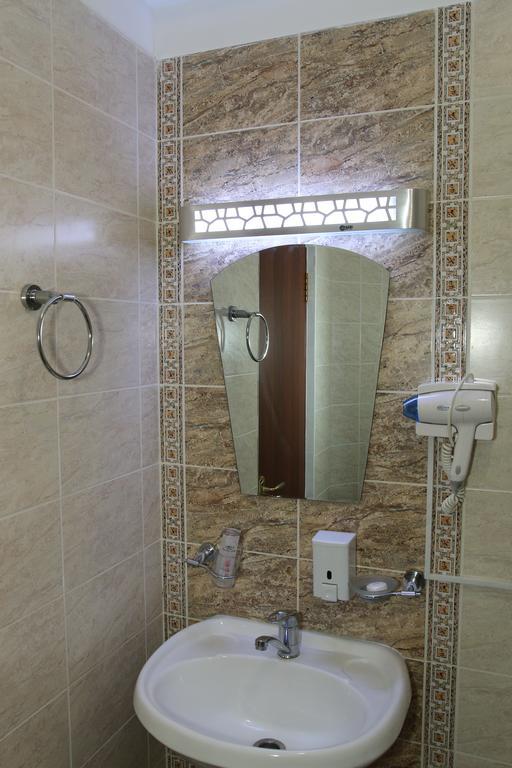 אלמטי Kausar Hotel חדר תמונה